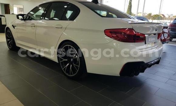 Acheter Occasion Voiture BMW M5 Blanc à Bhunya, Manzini Acheter Occasion Voiture BMW M5 Blanc à Bhunya, Manzini