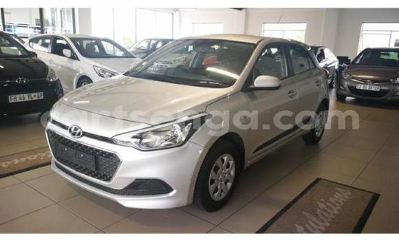 Acheter Occasion Voiture Hyundai i20 Gris à Bhunya, Manzini Acheter Occasion Voiture Hyundai i20 Gris à Bhunya, Manzini