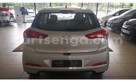 Acheter Occasion Voiture Hyundai i20 Gris à Bhunya, Manzini Acheter Occasion Voiture Hyundai i20 Gris à Bhunya, Manzini