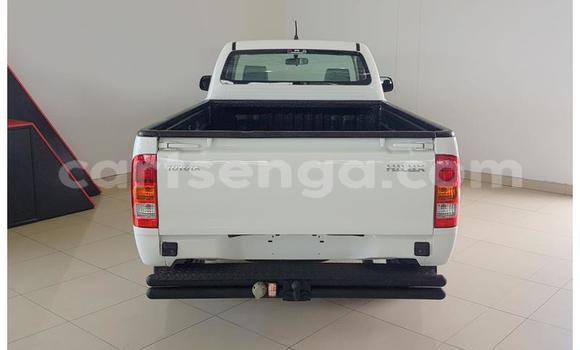 Acheter Occasion Voiture Toyota Hilux Blanc à Bhunya, Manzini Acheter Occasion Voiture Toyota Hilux Blanc à Bhunya, Manzini