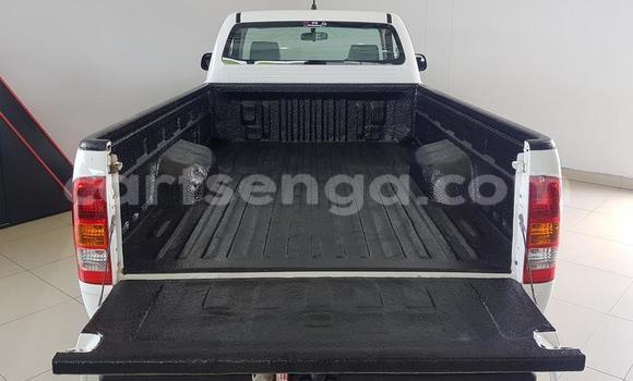 Acheter Occasion Voiture Toyota Hilux Blanc à Bhunya, Manzini Acheter Occasion Voiture Toyota Hilux Blanc à Bhunya, Manzini