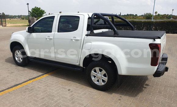 Acheter Occasion Voiture Isuzu KB Blanc à Bhunya, Manzini Acheter Occasion Voiture Isuzu KB Blanc à Bhunya, Manzini