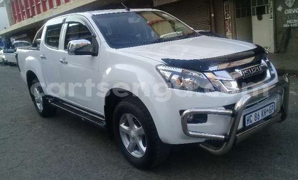 Buy Used Isuzu KB White Car in Bhunya in Manzini Buy Used Isuzu KB White Car in Bhunya in Manzini