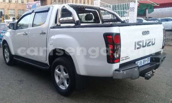 Buy Used Isuzu KB White Car in Bhunya in Manzini Buy Used Isuzu KB White Car in Bhunya in Manzini