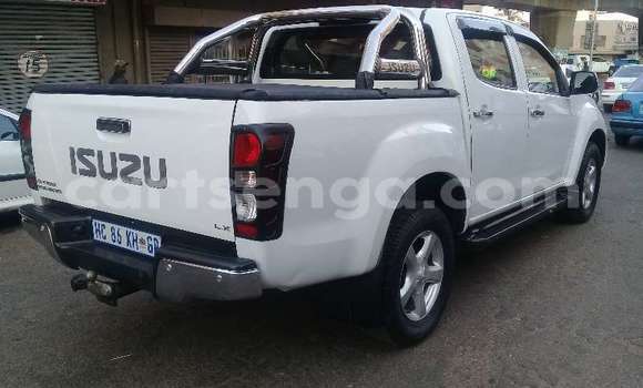 Buy Used Isuzu KB White Car in Bhunya in Manzini Buy Used Isuzu KB White Car in Bhunya in Manzini