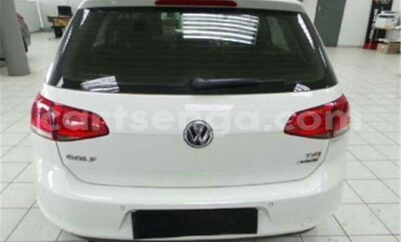 Buy Used Volkswagen Golf R White Car in Bhunya in Manzini Buy Used Volkswagen Golf R White Car in Bhunya in Manzini