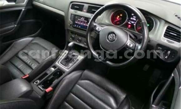 Buy Used Volkswagen Golf R White Car in Bhunya in Manzini Buy Used Volkswagen Golf R White Car in Bhunya in Manzini