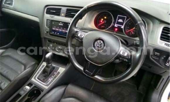 Buy Used Volkswagen Golf R White Car in Bhunya in Manzini Buy Used Volkswagen Golf R White Car in Bhunya in Manzini