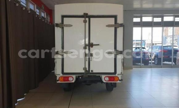 Acheter Occasion Voiture Hyundai H200 Blanc à Bhunya, Manzini Acheter Occasion Voiture Hyundai H200 Blanc à Bhunya, Manzini