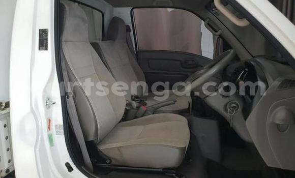 Acheter Occasion Voiture Hyundai H200 Blanc à Bhunya, Manzini Acheter Occasion Voiture Hyundai H200 Blanc à Bhunya, Manzini