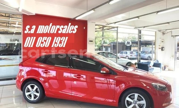 Buy Used Volvo V40 Red Car in Bulembu in Hhohho Buy Used Volvo V40 Red Car in Bulembu in Hhohho