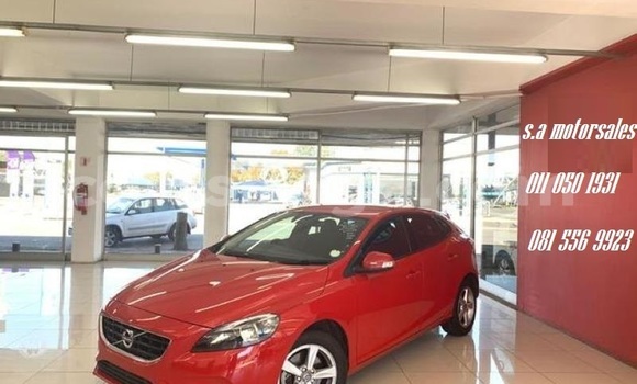 Buy Used Volvo V40 Red Car in Bulembu in Hhohho Buy Used Volvo V40 Red Car in Bulembu in Hhohho