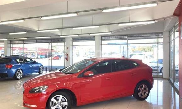 Buy Used Volvo V40 Red Car in Bulembu in Hhohho Buy Used Volvo V40 Red Car in Bulembu in Hhohho