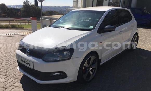 Nunua Ilio tumika Volkswagen Polo GTI White Gari ndani ya Manzini nchini Manzini Nunua Ilio tumika Volkswagen Polo GTI White Gari ndani ya Manzini nchini Manzini