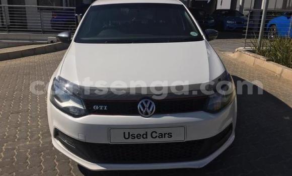 Nunua Ilio tumika Volkswagen Polo GTI White Gari ndani ya Manzini nchini Manzini Nunua Ilio tumika Volkswagen Polo GTI White Gari ndani ya Manzini nchini Manzini