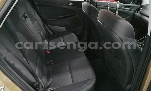 Acheter Occasion Voiture Hyundai Accent Marron à Bhunya, Manzini Acheter Occasion Voiture Hyundai Accent Marron à Bhunya, Manzini