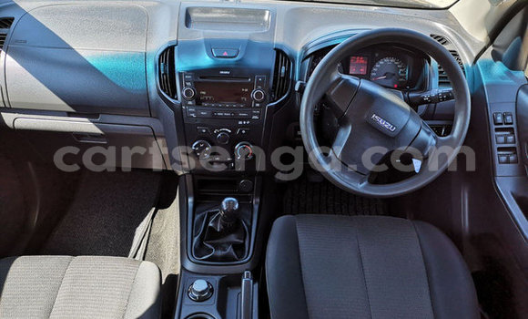 Acheter Occasion Voiture Isuzu KB Noir à Bhunya, Manzini Acheter Occasion Voiture Isuzu KB Noir à Bhunya, Manzini