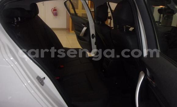 Acheter Occasion Voiture BMW 1–Series Blanc à Bhunya, Manzini Acheter Occasion Voiture BMW 1–Series Blanc à Bhunya, Manzini