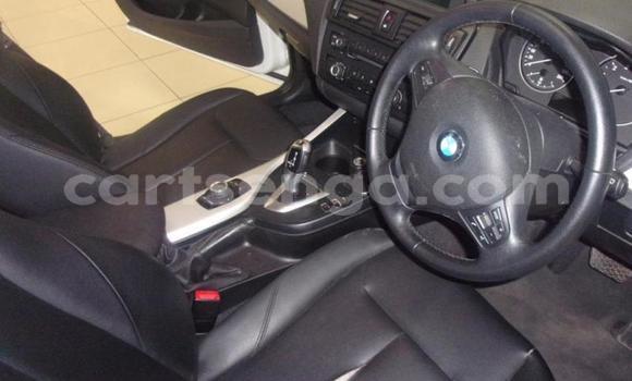 Acheter Occasion Voiture BMW 1–Series Blanc à Bhunya, Manzini Acheter Occasion Voiture BMW 1–Series Blanc à Bhunya, Manzini