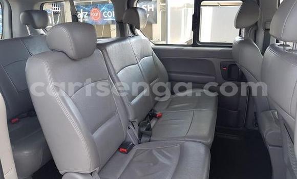 Acheter Occasion Voiture Hyundai H1 Blanc à Bhunya, Manzini Acheter Occasion Voiture Hyundai H1 Blanc à Bhunya, Manzini