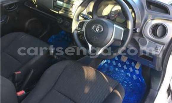 Buy Used Toyota Yaris White Car in Bhunya in Manzini Buy Used Toyota Yaris White Car in Bhunya in Manzini