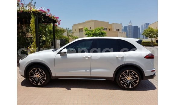 Buy Import Porsche Cayenne White Car in Import - Dubai in Hhohho Buy Import Porsche Cayenne White Car in Import - Dubai in Hhohho