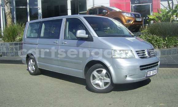 Buy Used Volkswagen Caravelle Silver Car in Bhunya in Manzini Buy Used Volkswagen Caravelle Silver Car in Bhunya in Manzini