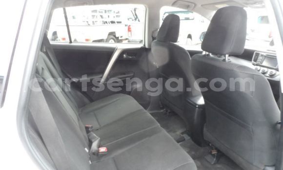 Buy Used Toyota RAV4 White Car in Kubuta in Shiselweni District Buy Used Toyota RAV4 White Car in Kubuta in Shiselweni District