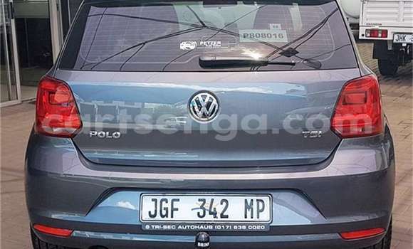 Nunua Ilio tumika Volkswagen Polo Black Gari ndani ya Manzini nchini Manzini Nunua Ilio tumika Volkswagen Polo Black Gari ndani ya Manzini nchini Manzini