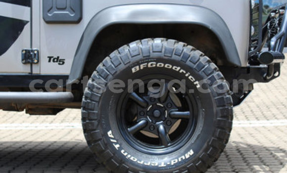 Buy Used Land Rover Defender Other Car in Bhunya in Manzini Buy Used Land Rover Defender Other Car in Bhunya in Manzini