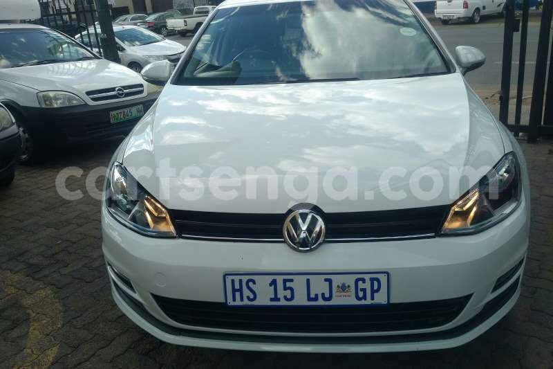 Big with watermark vw golf hatch golf vii 1 4 tsi comfortline dsg 2016 id 61900442 type main 1 