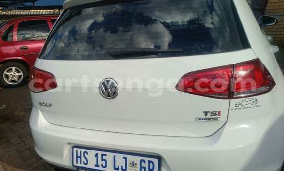 Buy Used Volkswagen Golf White Car in Bhunya in Manzini Buy Used Volkswagen Golf White Car in Bhunya in Manzini