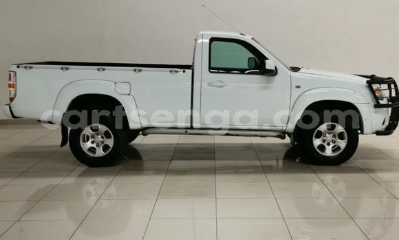 Buy Used Mazda BT-50 White Car in Lobamba in Manzini Buy Used Mazda BT-50 White Car in Lobamba in Manzini