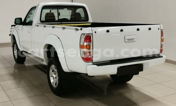 Buy Used Mazda BT-50 White Car in Lobamba in Manzini Buy Used Mazda BT-50 White Car in Lobamba in Manzini