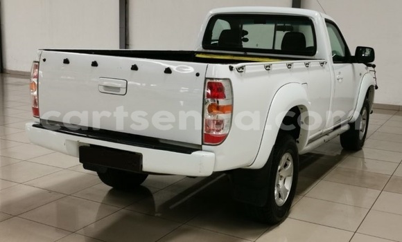 Buy Used Mazda BT-50 White Car in Lobamba in Manzini Buy Used Mazda BT-50 White Car in Lobamba in Manzini