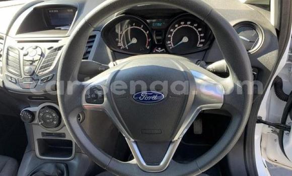 Nunua Ilio tumika Ford Fiesta White Gari ndani ya Manzini nchini Manzini Nunua Ilio tumika Ford Fiesta White Gari ndani ya Manzini nchini Manzini