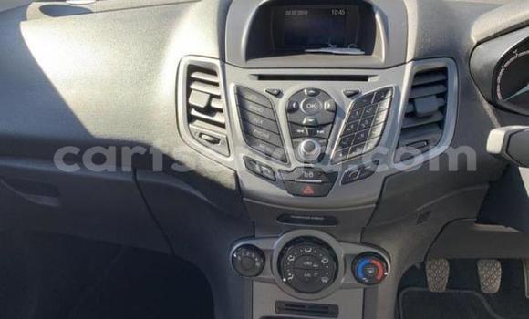 Nunua Ilio tumika Ford Fiesta White Gari ndani ya Manzini nchini Manzini Nunua Ilio tumika Ford Fiesta White Gari ndani ya Manzini nchini Manzini