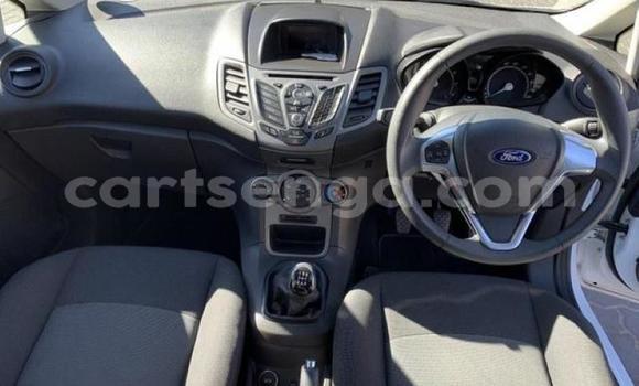 Nunua Ilio tumika Ford Fiesta White Gari ndani ya Manzini nchini Manzini Nunua Ilio tumika Ford Fiesta White Gari ndani ya Manzini nchini Manzini