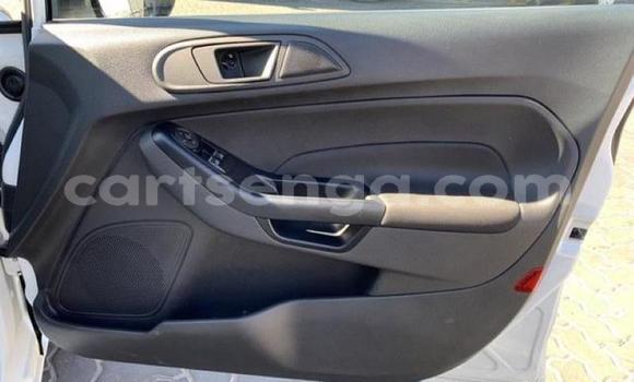 Nunua Ilio tumika Ford Fiesta White Gari ndani ya Manzini nchini Manzini Nunua Ilio tumika Ford Fiesta White Gari ndani ya Manzini nchini Manzini