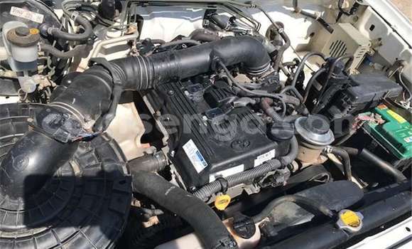 Buy Used Toyota Hilux White Car in Bhunya in Manzini Buy Used Toyota Hilux White Car in Bhunya in Manzini