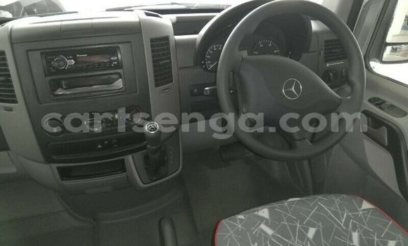 Buy Used Mercedes‒Benz S–Class White Car in Ezulwini in Hhohho Buy Used Mercedes‒Benz S–Class White Car in Ezulwini in Hhohho