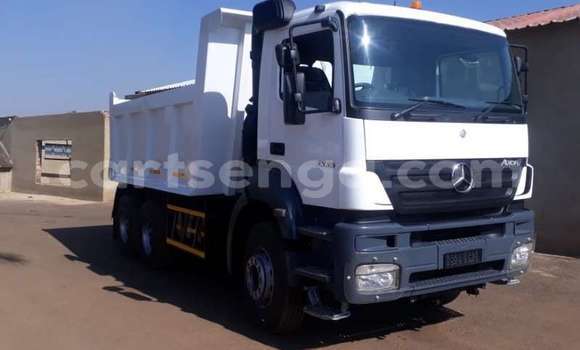 Acheter Occasion Utilitaire Mercedes‒Benz Tipper Blanc à Matsapha, Manzini Acheter Occasion Utilitaire Mercedes‒Benz Tipper Blanc à Matsapha, Manzini