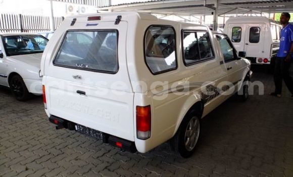 Buy Used Volkswagen Caddy White Car in Ezulwini in Hhohho Buy Used Volkswagen Caddy White Car in Ezulwini in Hhohho