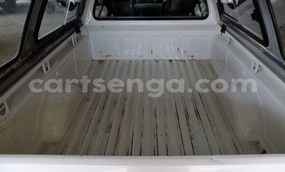 Buy Used Volkswagen Caddy White Car in Ezulwini in Hhohho Buy Used Volkswagen Caddy White Car in Ezulwini in Hhohho