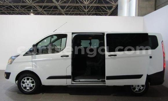 Acheter Occasion Voiture Ford Tourneo Custom Blanc à Big Bend, Lubombo District Acheter Occasion Voiture Ford Tourneo Custom Blanc à Big Bend, Lubombo District