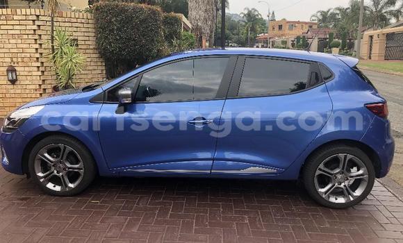 Nunua Ilio tumika Renault Clio Blue Gari ndani ya Kwaluseni nchini Manzini Nunua Ilio tumika Renault Clio Blue Gari ndani ya Kwaluseni nchini Manzini