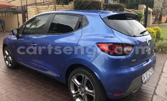 Nunua Ilio tumika Renault Clio Blue Gari ndani ya Kwaluseni nchini Manzini Nunua Ilio tumika Renault Clio Blue Gari ndani ya Kwaluseni nchini Manzini