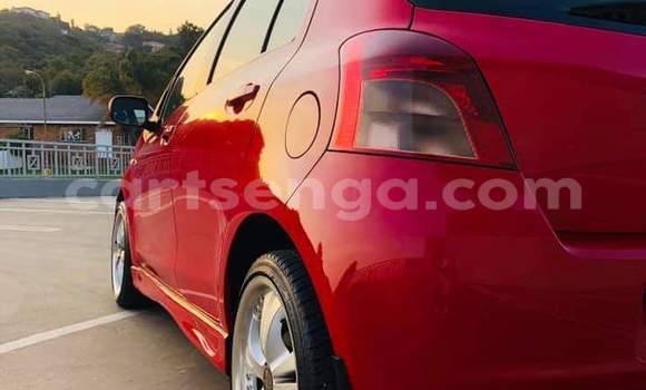 Nunua Ilio tumika Toyota Yaris Red Gari ndani ya Bhunya nchini Manzini Nunua Ilio tumika Toyota Yaris Red Gari ndani ya Bhunya nchini Manzini