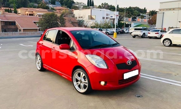 Nunua Ilio tumika Toyota Yaris Red Gari ndani ya Bhunya nchini Manzini Nunua Ilio tumika Toyota Yaris Red Gari ndani ya Bhunya nchini Manzini