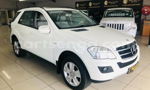 Acheter Occasion Voiture Mercedes‒Benz ML–Class Blanc à Bulembu, Hhohho Acheter Occasion Voiture Mercedes‒Benz ML–Class Blanc à Bulembu, Hhohho